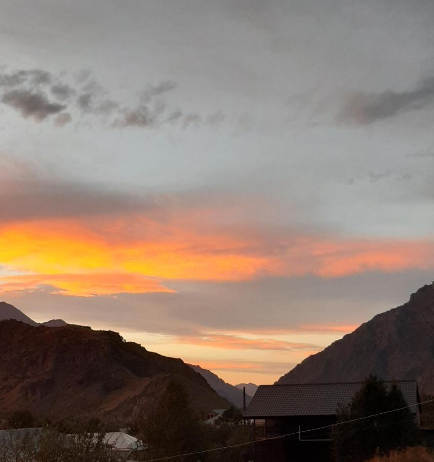 Royal Galaxy Apartment Kazbegi Ngoại thất bức ảnh